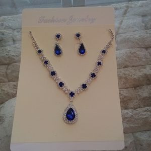 Fashion / Costume Jewelry Necklace and Earring Set